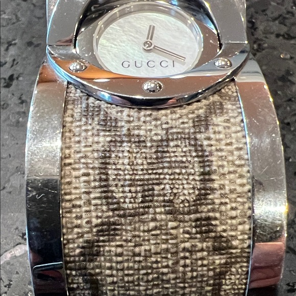 Gucci Silver and Brown Logo Bangle Women’s Watch main image 5